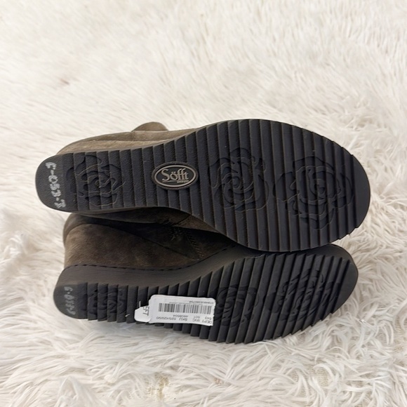 NEW $150 Sofft Shary DK Taupe Suede Wedge ankle bootie women size 9 - Picture 8 of 9